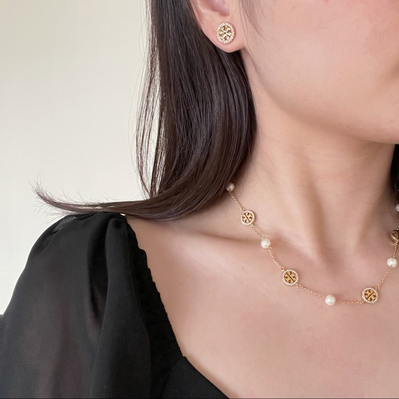 Tory Burch Multi-use Kira Gold Gemstone Pearl-Chain Necklace - Picture 11 of 15